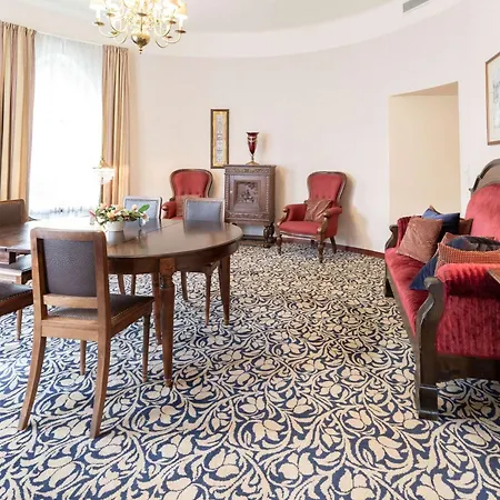 酒店 Imatran Valtionhotelli 伊马特拉