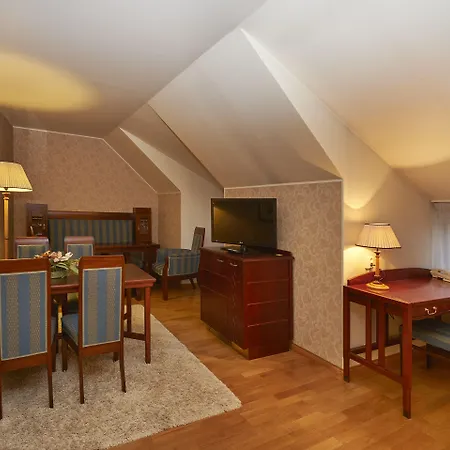 Отель Imatran Valtionhotelli 4*