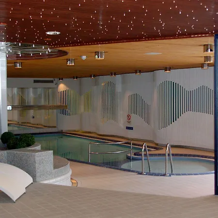 酒店 Imatran Valtionhotelli 4*